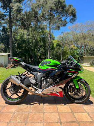 KAWASAKI NINJA ZX-6R 